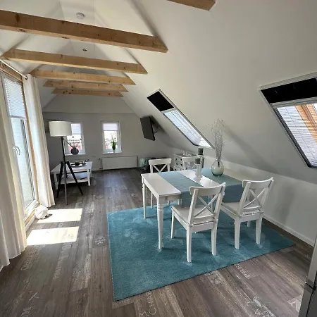 דירה Dachgeschosswohnung Im Huus An't Koornfeld *